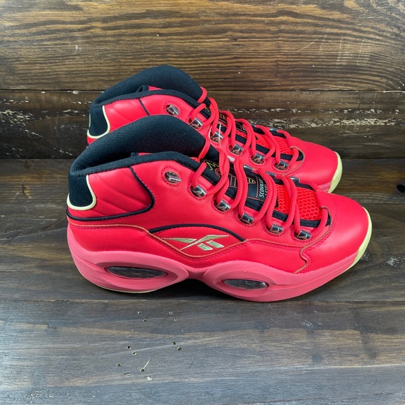 Reebok Hot Ones Question Mid Mens Shoes  (GV7093) - Picture 2 of 11